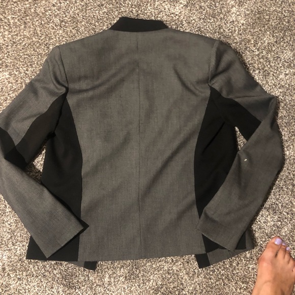 Tahari Blazer-Small - Picture 2 of 4